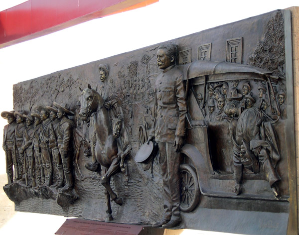 Chihuahua - Plaza Mayor, bronze monument to Pancho Villa, view #2