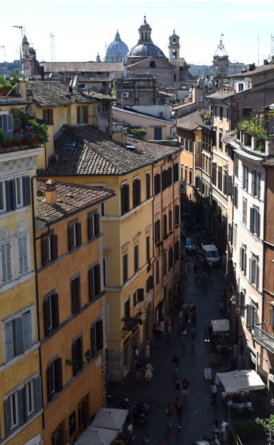 Roma - view of back streets near Piazza Navona