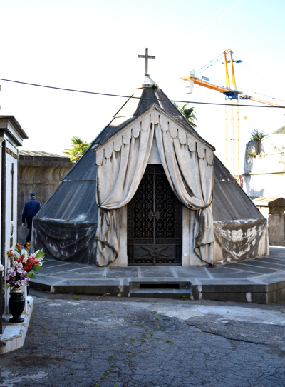 tent-like tomb (name unknown), Cimitero di Poggioreale, Napoli