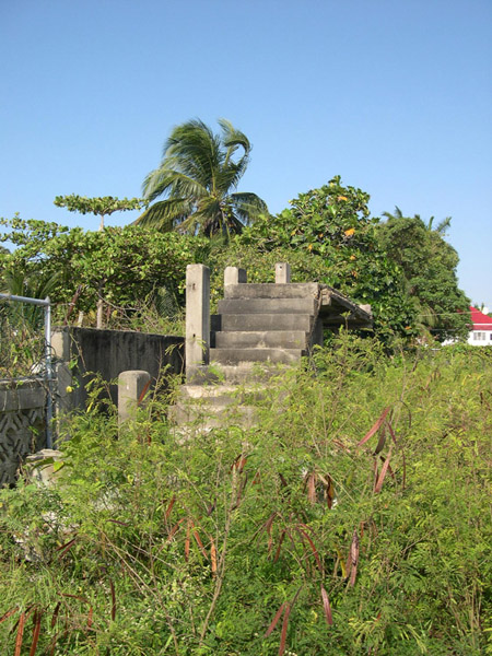 Belize City, stairway to nowhere 1