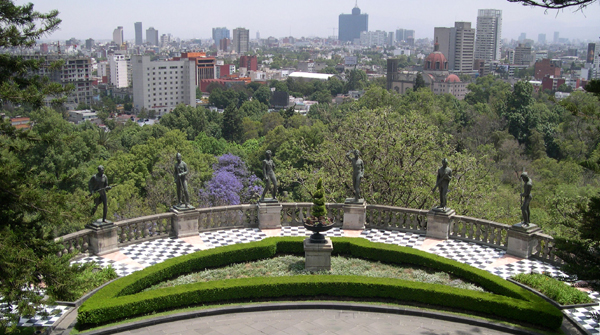Mexico D.F., Ninos Heroes statues, Castillo de Chapultepec