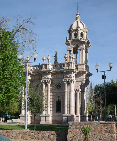 Chihuahua - Mausoleo de Pancho Villa, Parque Lerdo