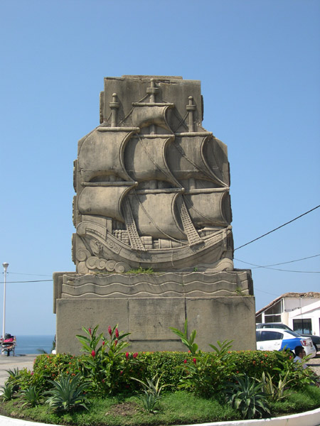Acapulco - monument in the Plazoleta de la Quebrada