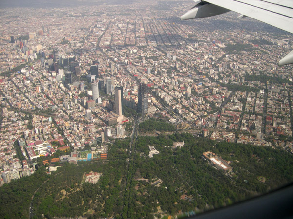 Mexico D.F. - from the air, Bosque de Chapultepec and Paseo de la Reforma