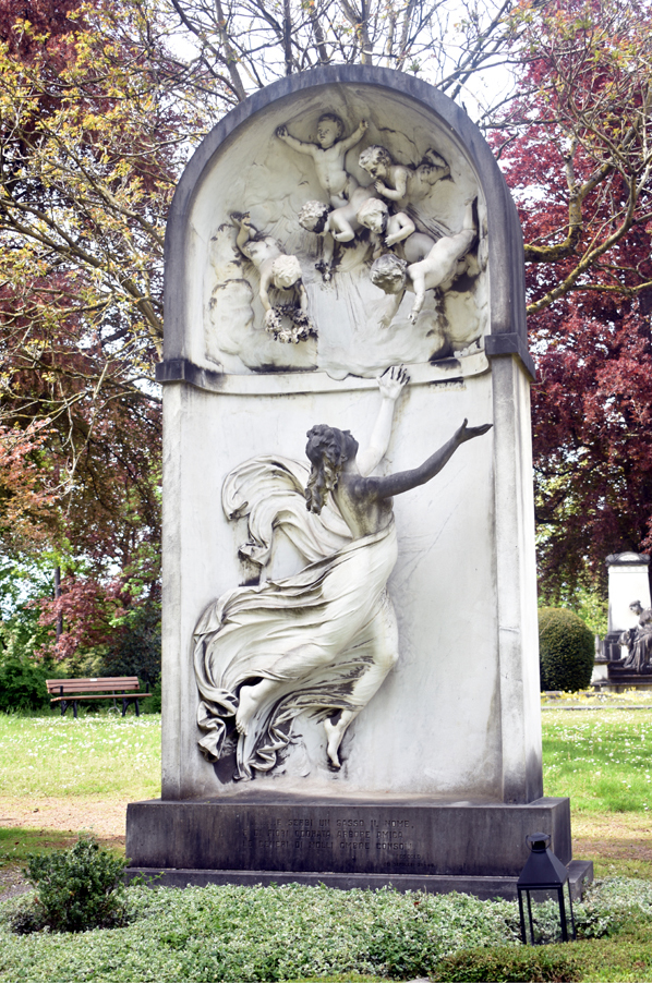 Dusseldorf - Faccenda grave with Fabiani sculpture