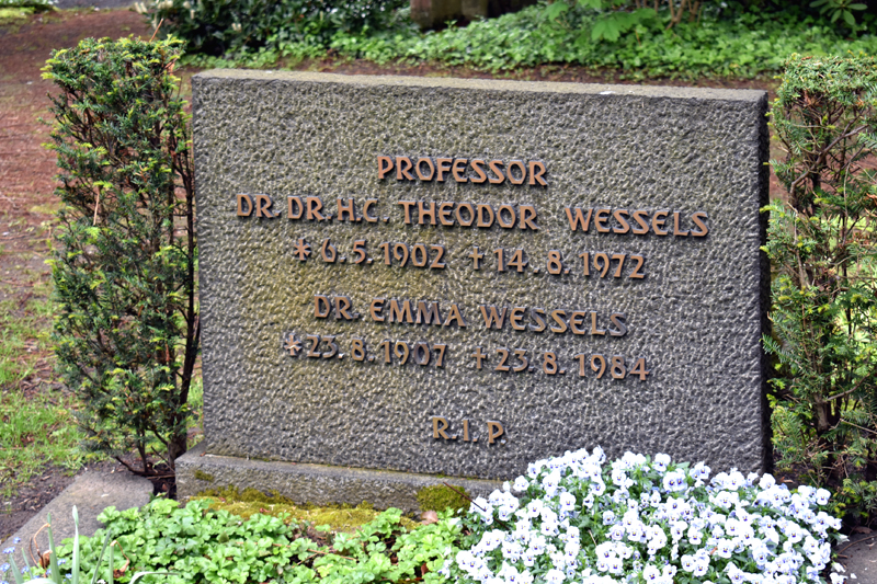 Koln Melaten-Friedhof - Wessels Dr Dr