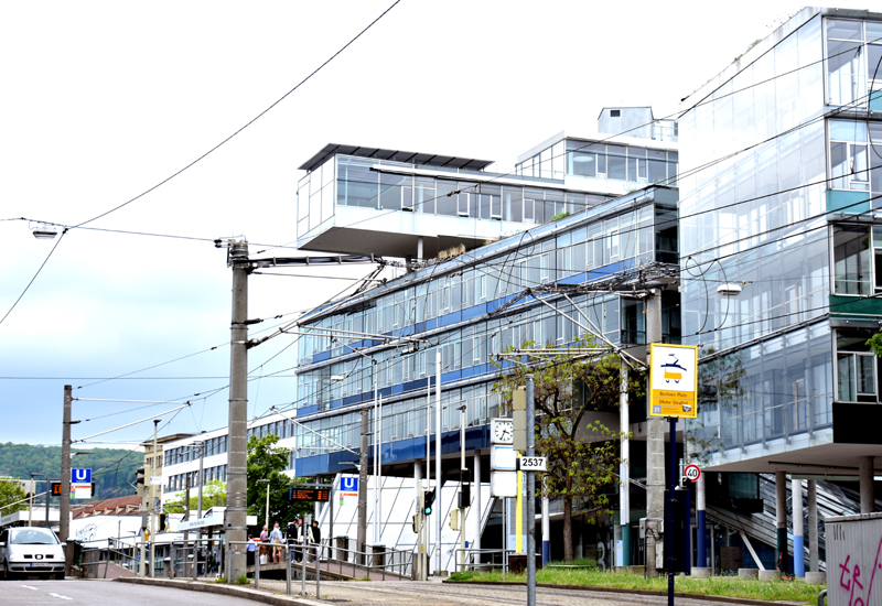 Stuttgart building extending over street