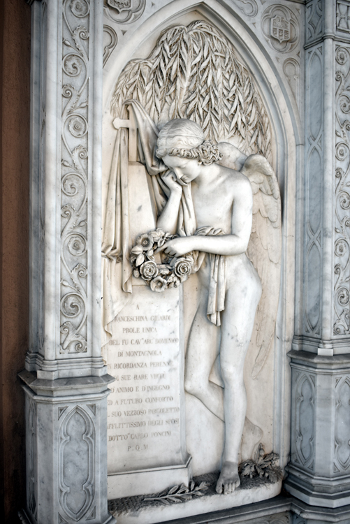 Sant-Abbondio Cemetery - Gilardi bas-relief