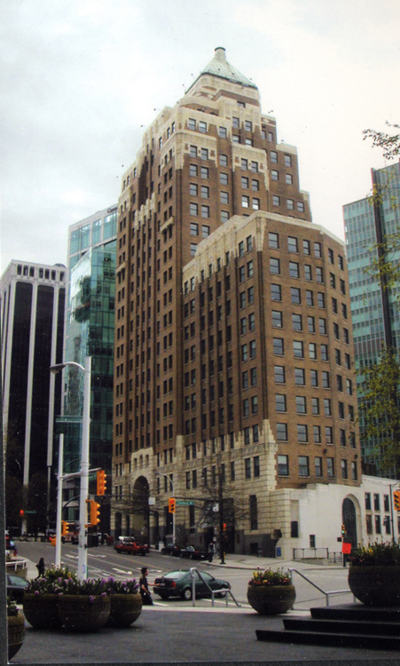 Vancouver - Marine Building (postcard)