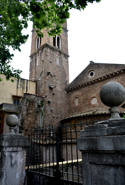 Roma - Sant'Agnese fuori le mura (exterior)