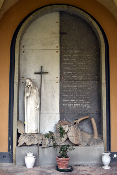 'broken tree of life' imagery, Cimitero del Piratello di Imola