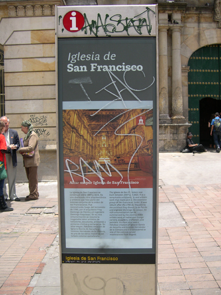 Bogota - Iglesia de San Francisco picture of altar