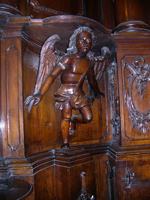 Lima, Iglesia San Pedro - wooden angel carving