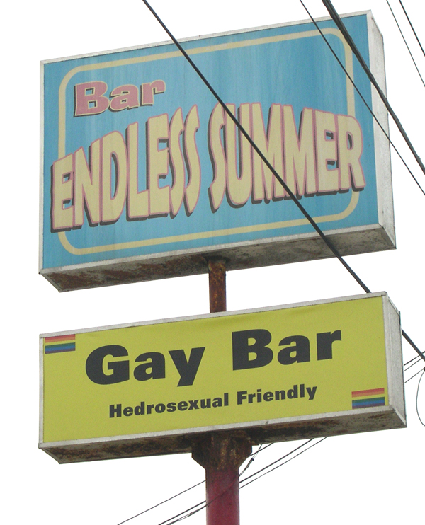 Gay Bar, Rosarito, Baja California, Hederosexual Friendly