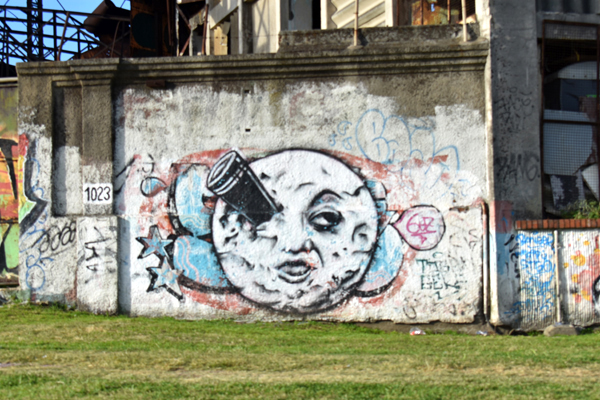 Montevideo street art, Rambla Republica Helenica