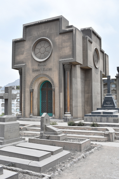 Mausoleo Familia Klauer, Cementerio Presbitero Matias Maestro, Lima, Peru