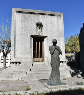 Santiago - Cementerio General - Justiniano mausoleum