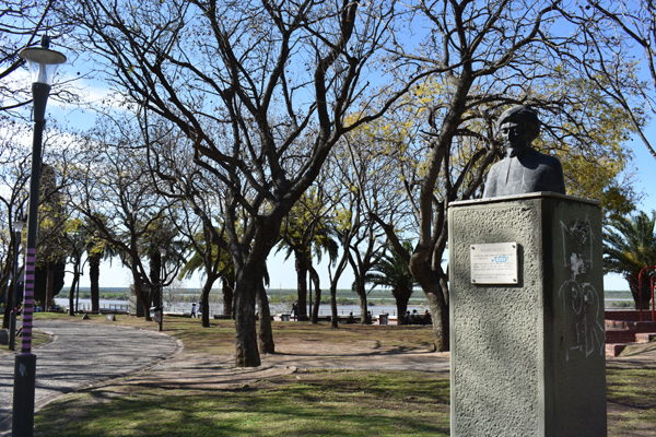 Rosario - Parque de Espana - bust of Maimonides