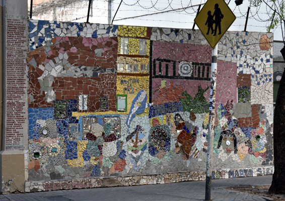 Rosario - street art - mosaic
